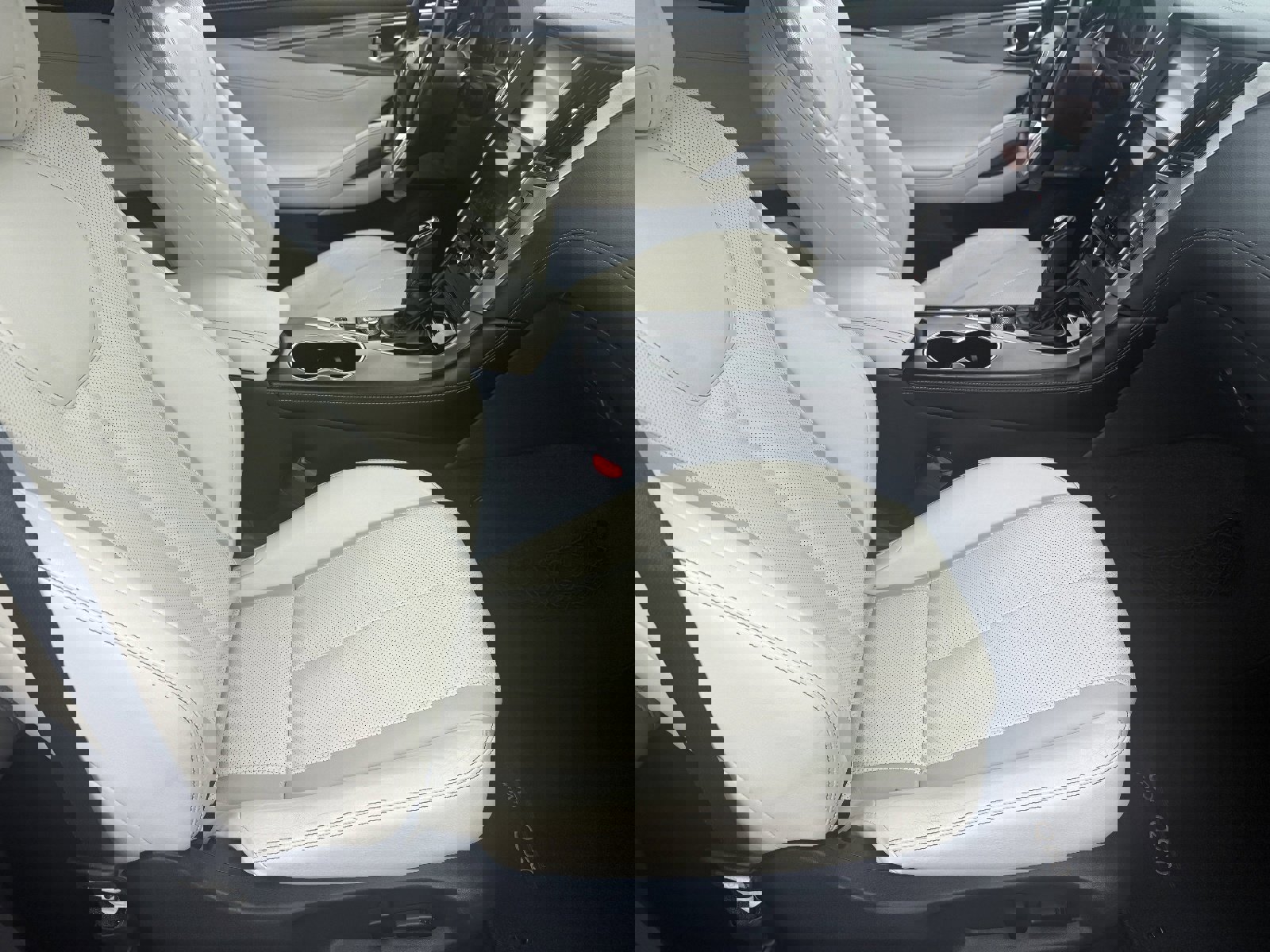 Used 2018 INFINITI Q60 3.0t Luxe w/ Sensory Package 3.0T Luxe image 12