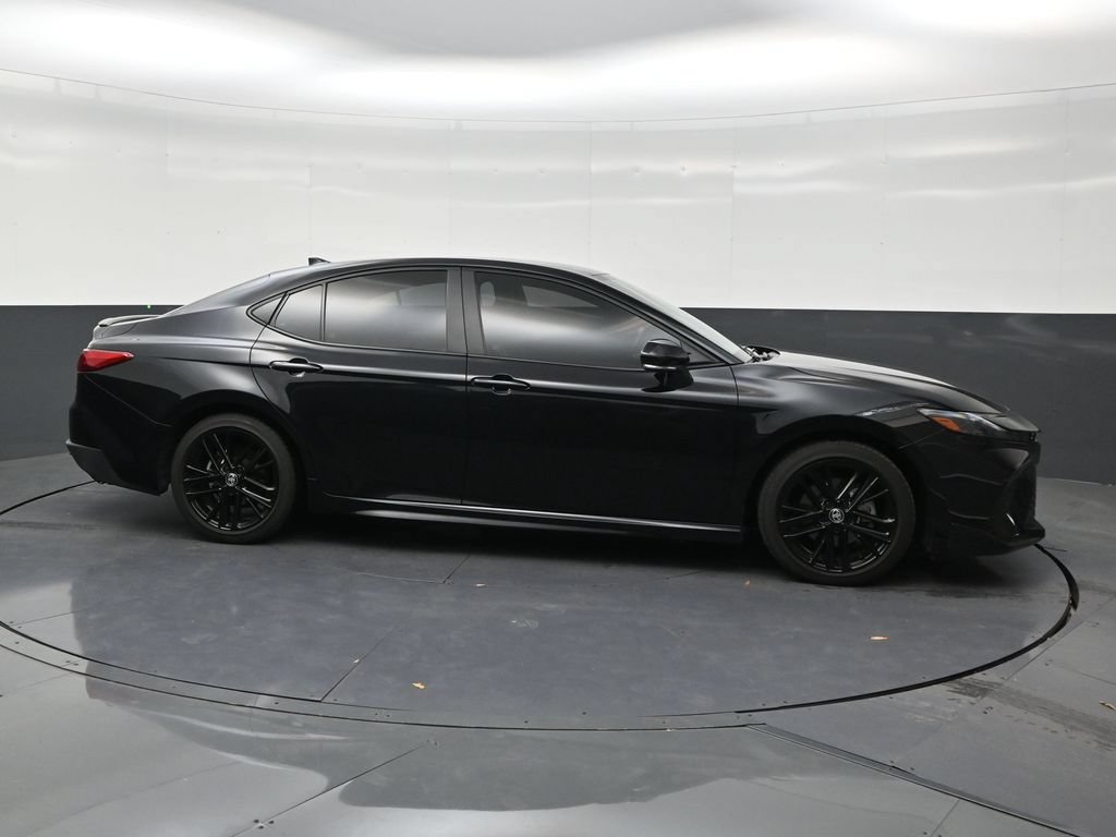Used 2025 Toyota Camry SE FWD image 6