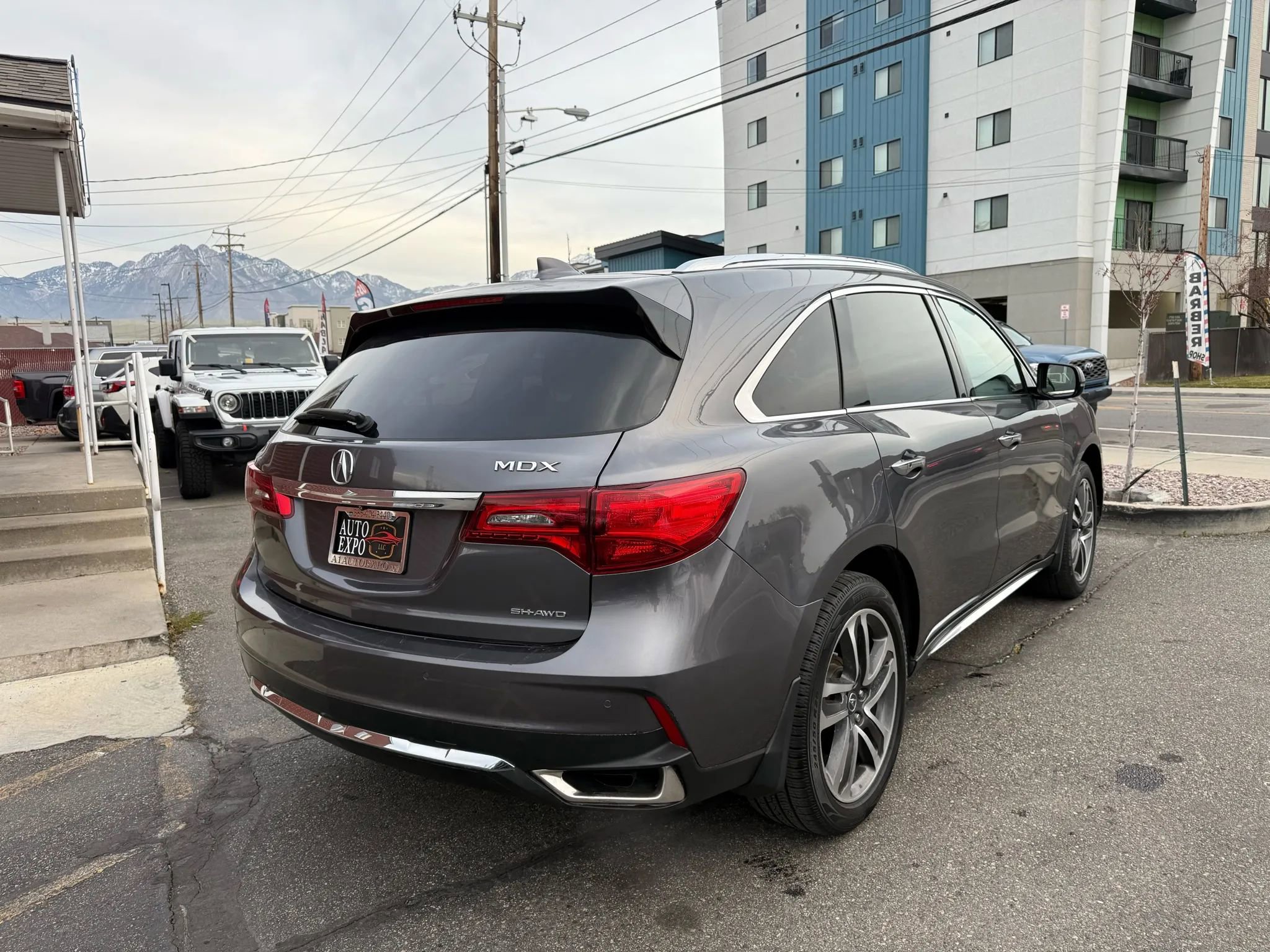 Used 2017 Acura MDX SH-AWD w/ Advance Package image 5