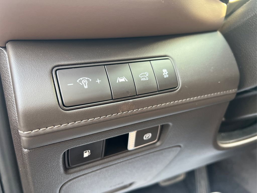 Used 2023 Hyundai Santa Fe Limited image 26