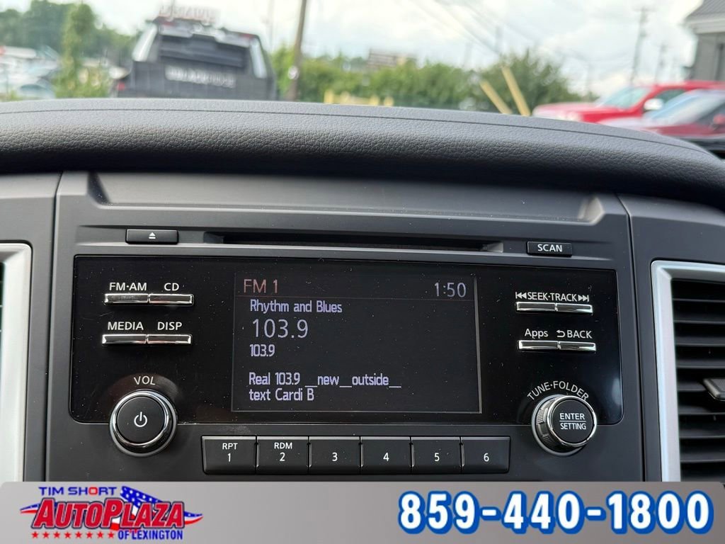 Used 2017 Nissan Titan S image 17