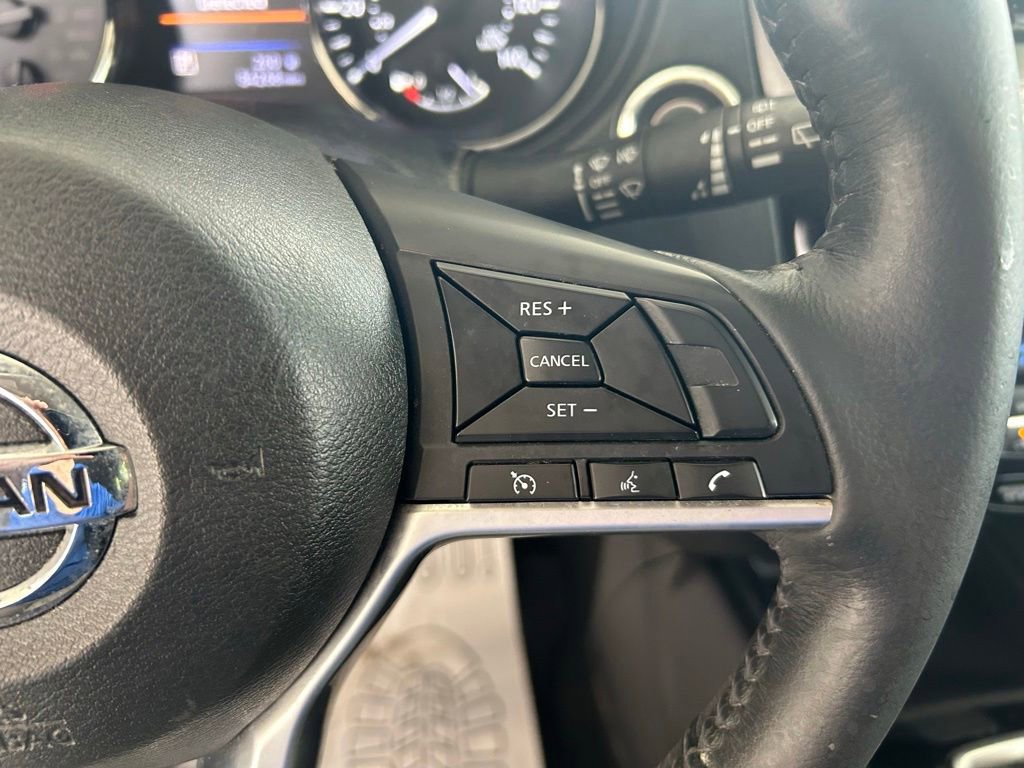 Used 2018 Nissan Rogue SV FWD image 41