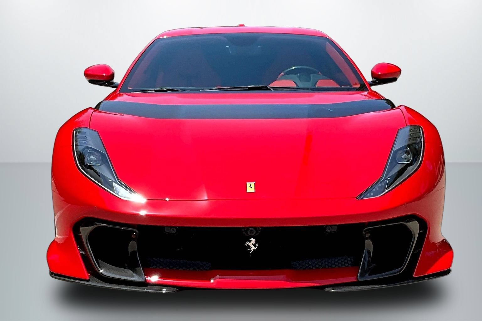 Used 2022 Ferrari 812 Competizione RWD image 2