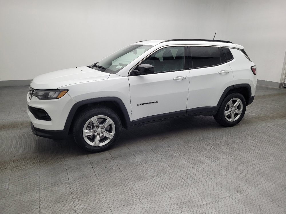 Used 2024 Jeep Compass Latitude image 2