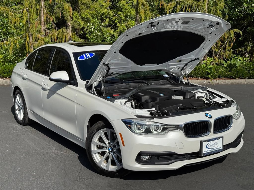 Used 2018 BMW 320i xDrive Sedan w/ Premium Package AWD/4WD image 38