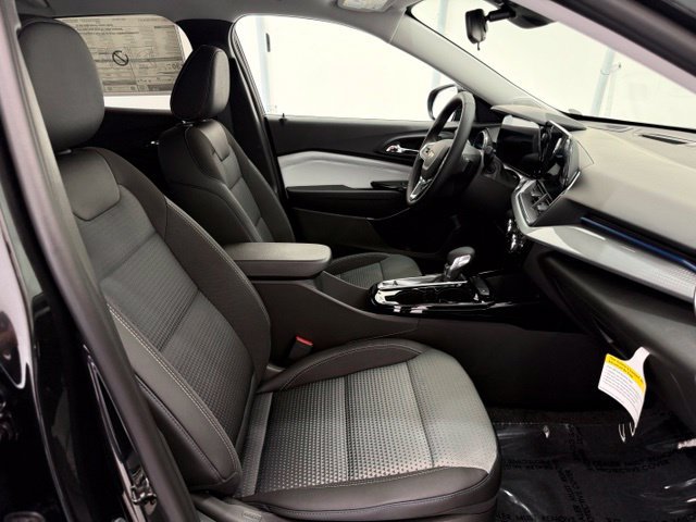 New 2026 Chevrolet Trax LT w/ Driver Confidence Package FWD image 19
