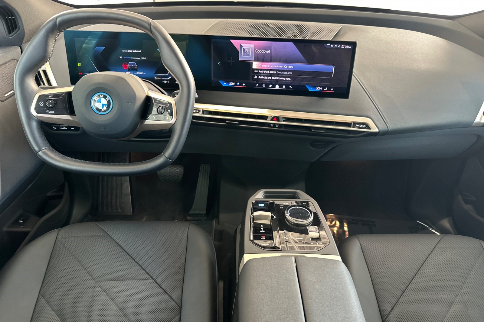 Certified 2024 BMW iX xDrive50 w/ Premium Package AWD/4WD image 17
