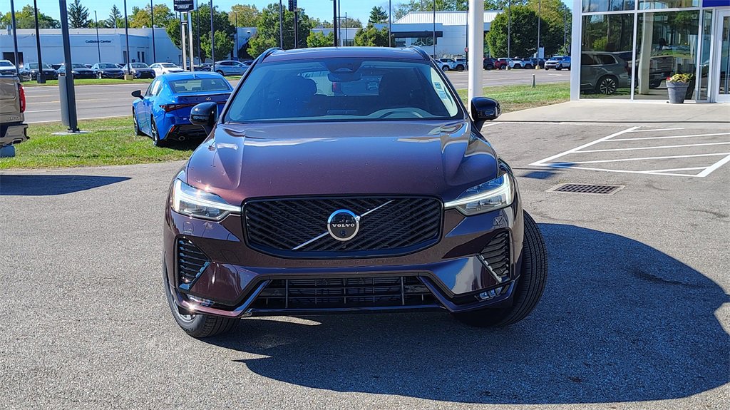 New 2026 Volvo XC60 B5 Plus w/ Climate Package image 37