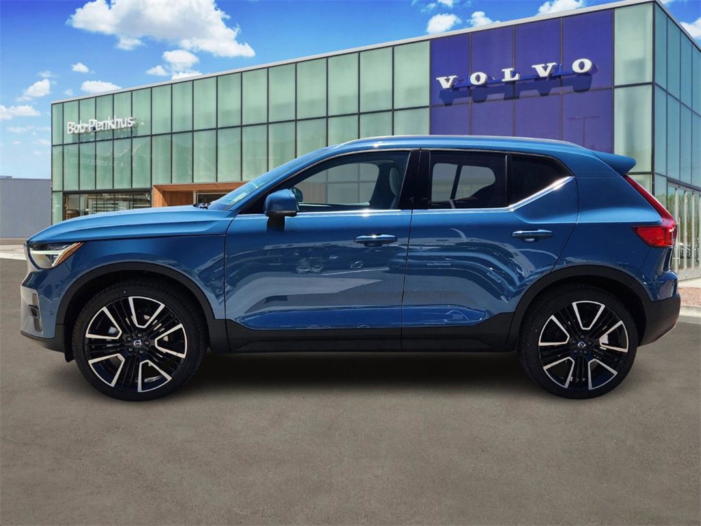 New 2025 Volvo XC40 B5 Ultra w/ Climate Package image 24