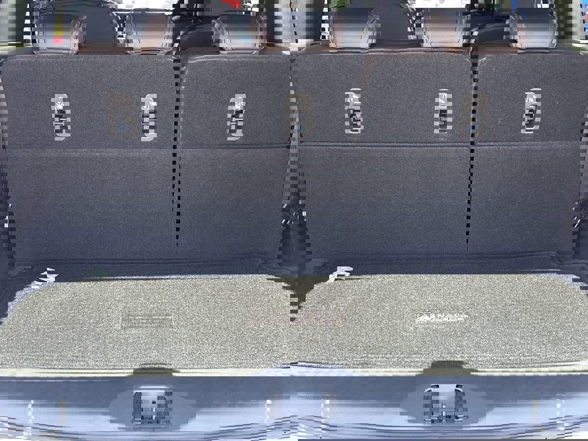 New 2025 Nissan Armada SL w/ Captain's Chari Seat Package image 32