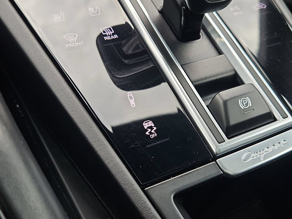 Certified 2021 Porsche Cayenne GTS AWD/4WD image 21