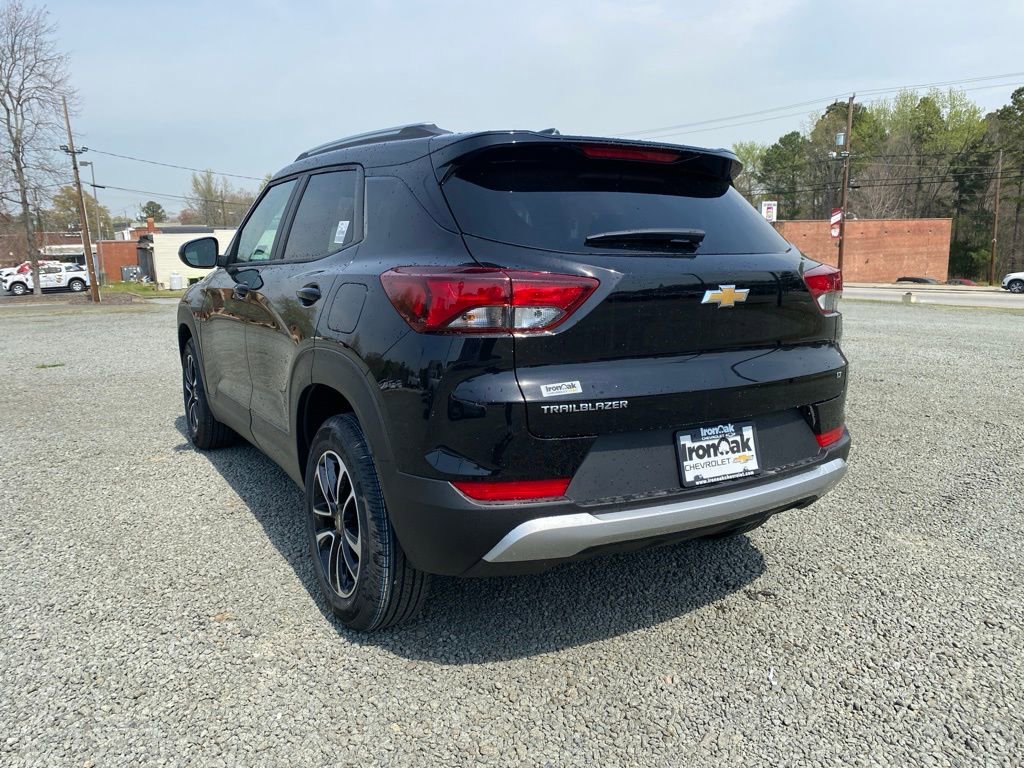 New 2026 Chevrolet TrailBlazer LT w/ LPO, Blackout Package FWD image 5