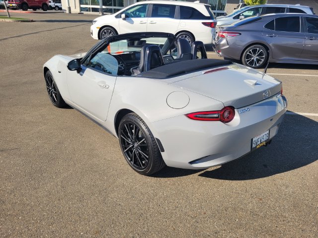 Used 2025 MAZDA MX-5 Miata Grand Touring w/ Weather Package RWD image 16