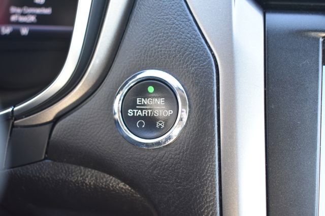 Used 2017 Ford Fusion SE w/ Fusion SE Technology Package FWD image 22