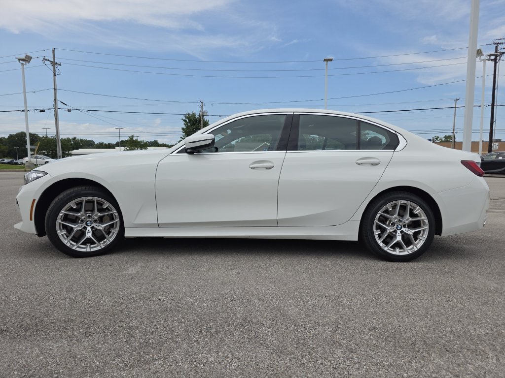 Used 2025 BMW 330i xDrive Sedan AWD/4WD image 6