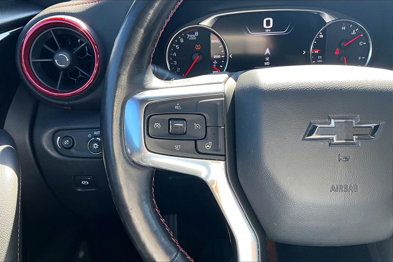 Used 2019 Chevrolet Blazer RS FWD image 16