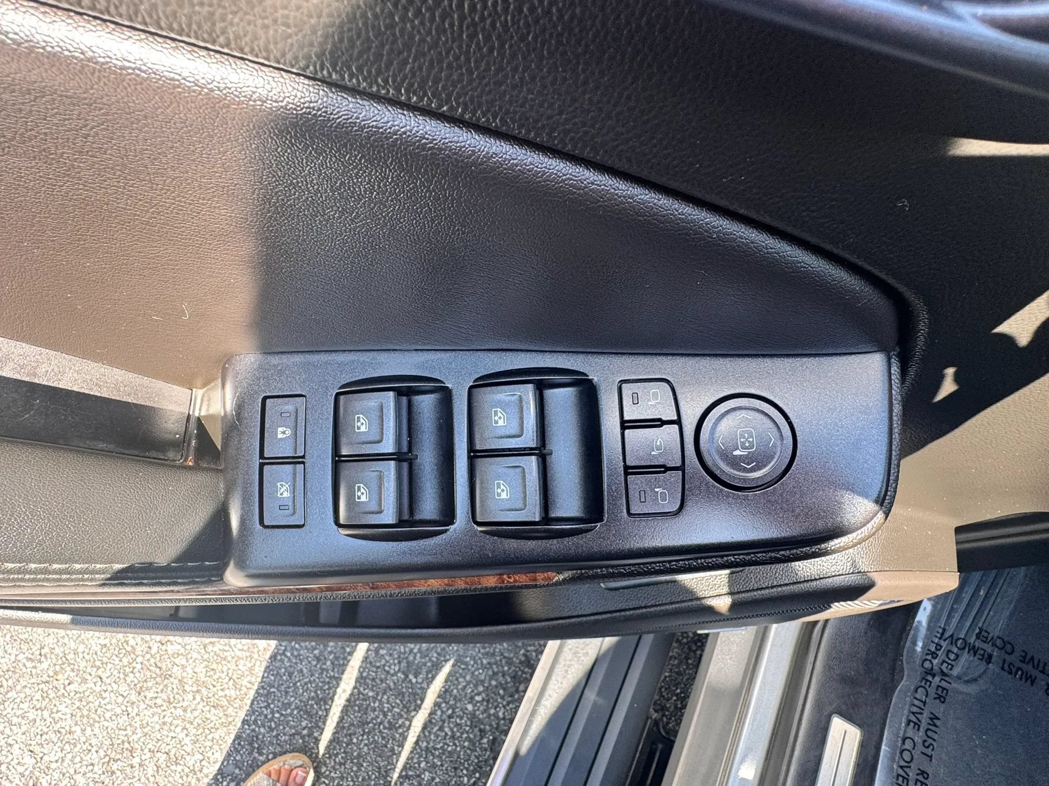 Used 2019 Chevrolet Suburban Premier RWD image 12
