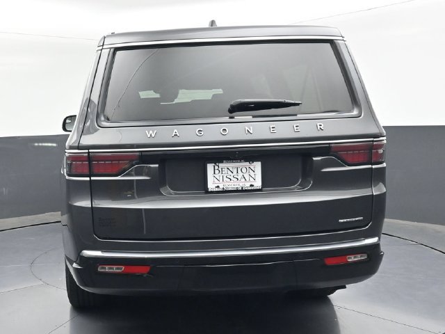Used 2024 Jeep Wagoneer L Series II w/ Flexible Seating Group AWD/4WD image 40