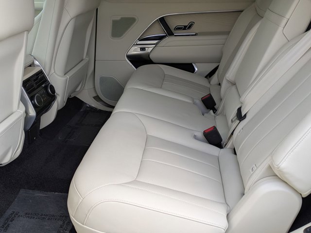 Used 2024 Land Rover Range Rover Long Wheelbase SE image 20