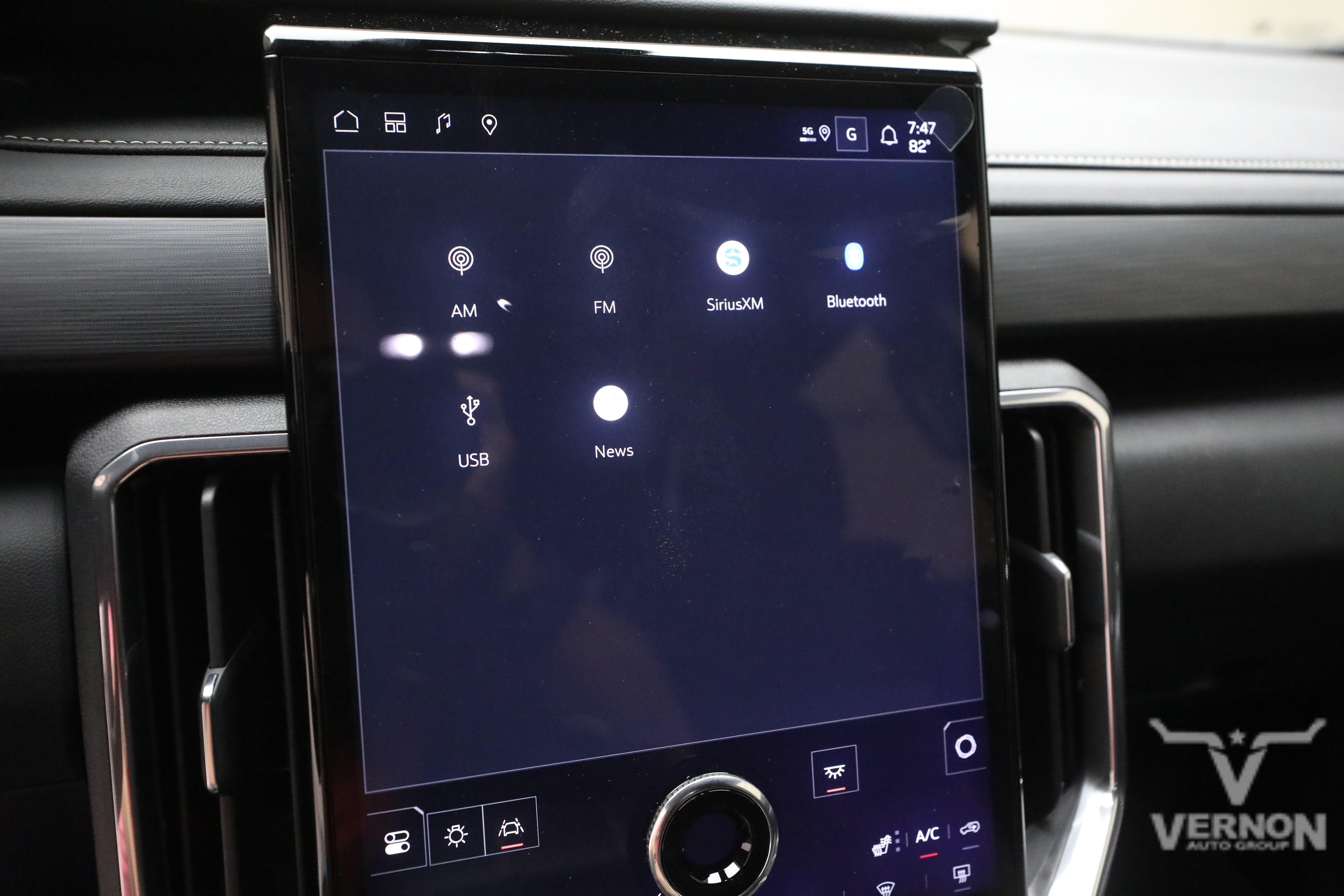 New 2027 GMC Acadia Elevation FWD image 25