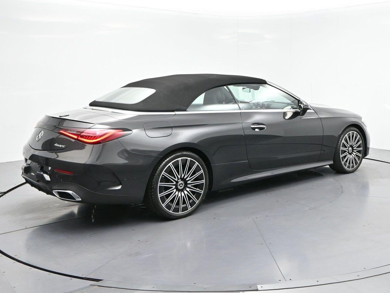 Used 2026 Mercedes-Benz CLE 300 4MATIC Cabriolet image 7