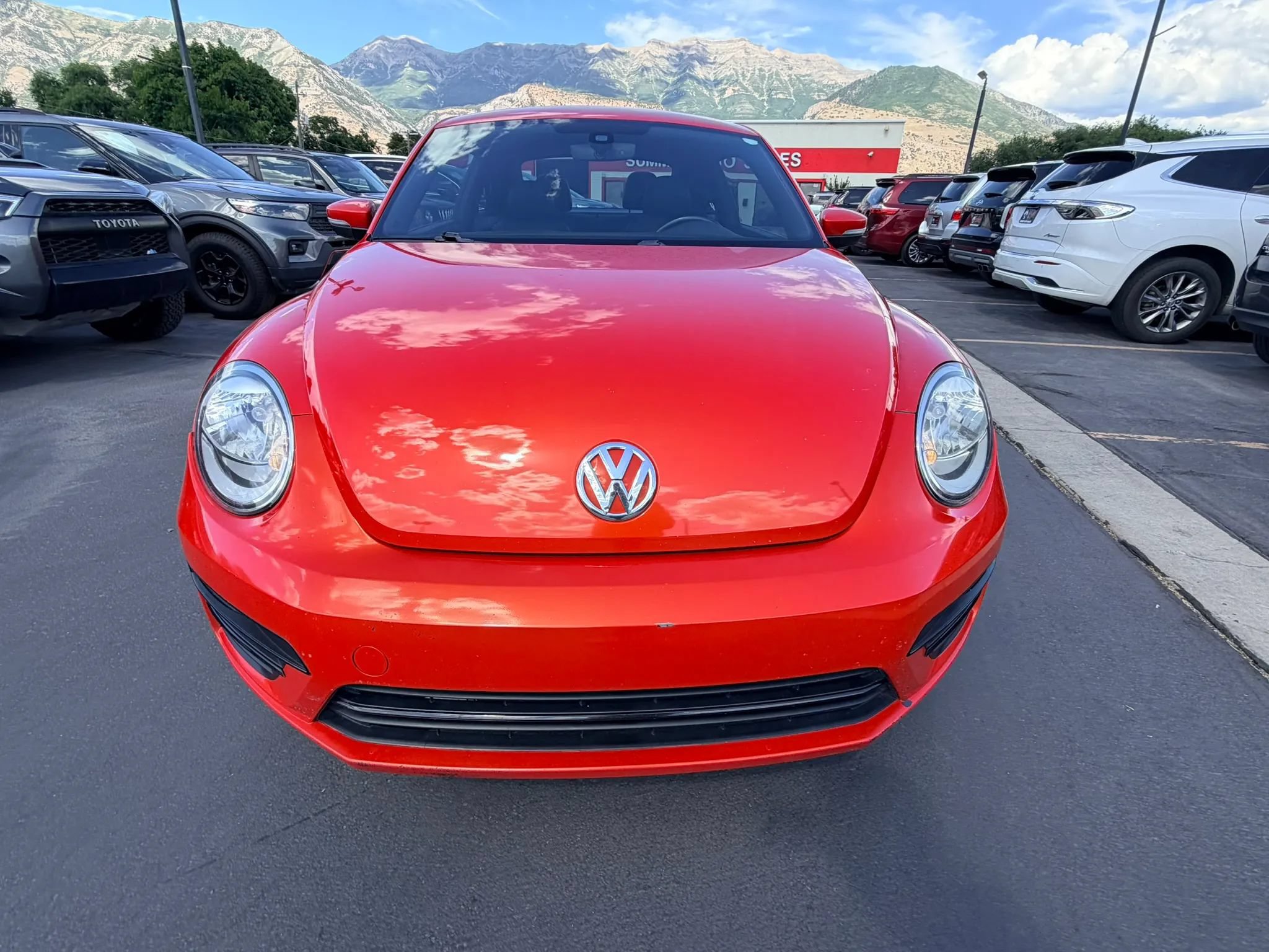 Used 2018 Volkswagen Beetle 2.0T S FWD image 9