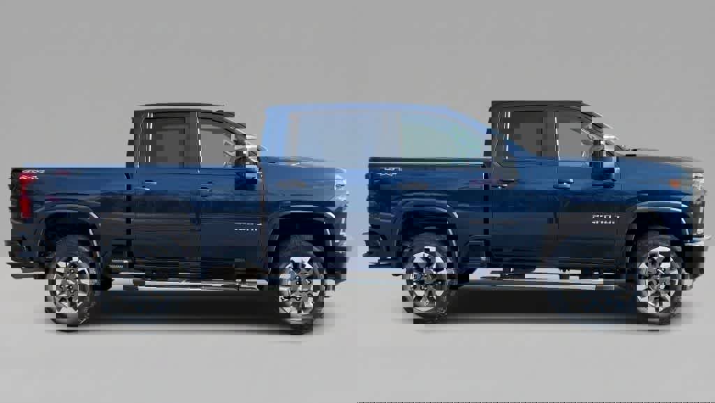 Used 2022 Chevrolet Silverado 2500 Custom w/ Custom Value Package AWD/4WD image 9