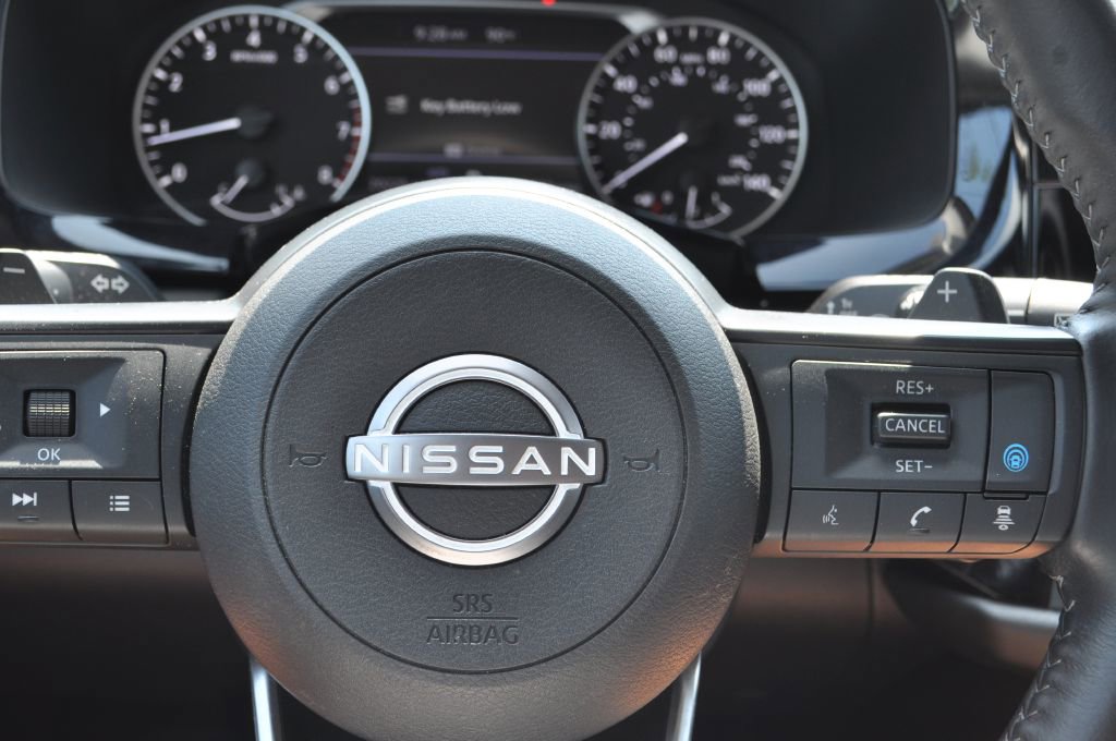 Used 2024 Nissan Pathfinder SV image 6