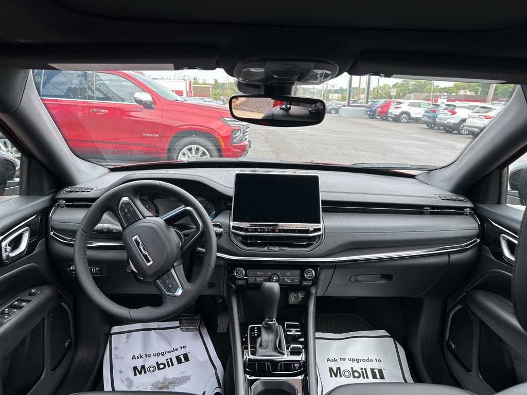 Used 2025 Jeep Compass Latitude w/ Sun & Sound Group image 14