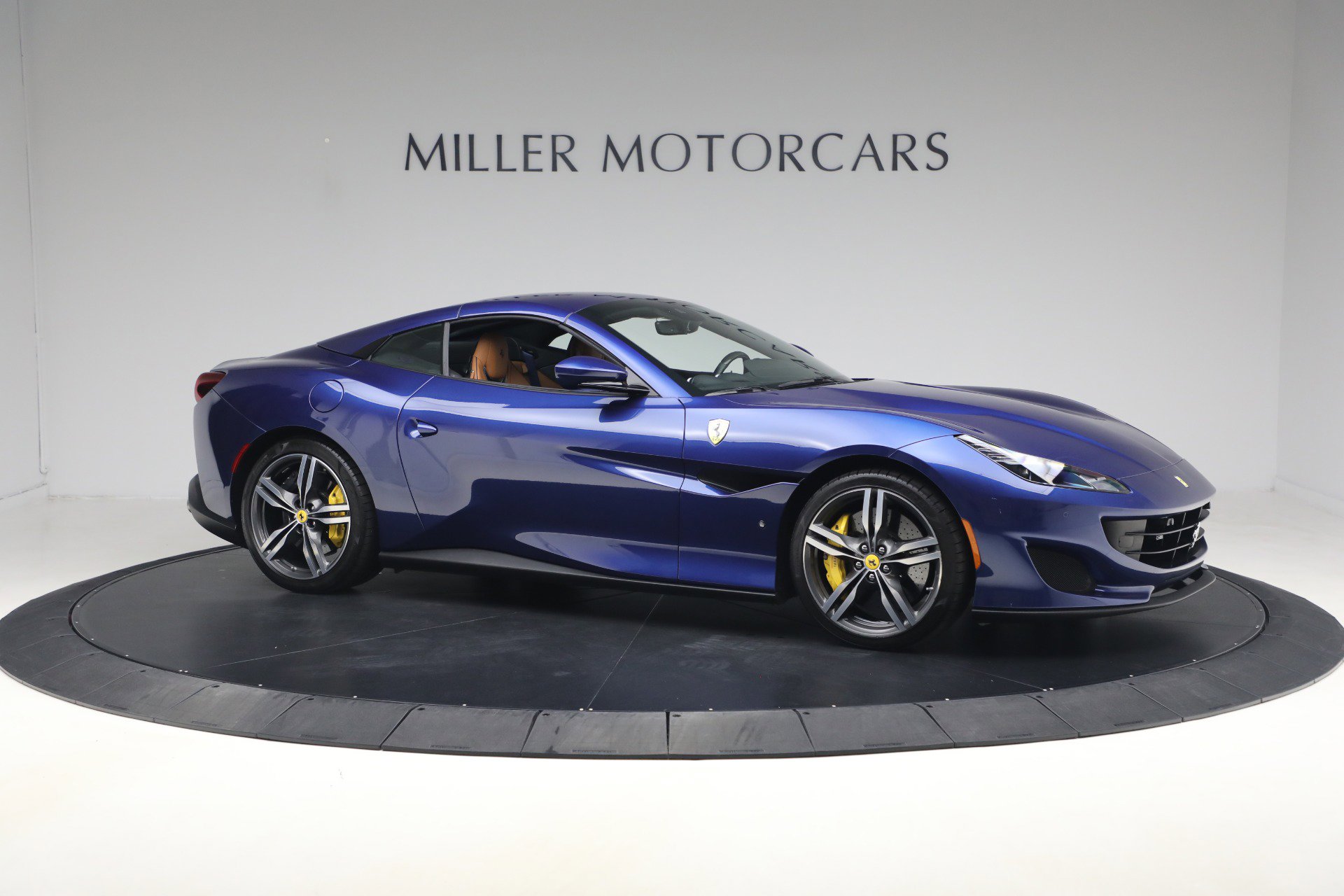 Certified 2020 Ferrari Portofino RWD image 30