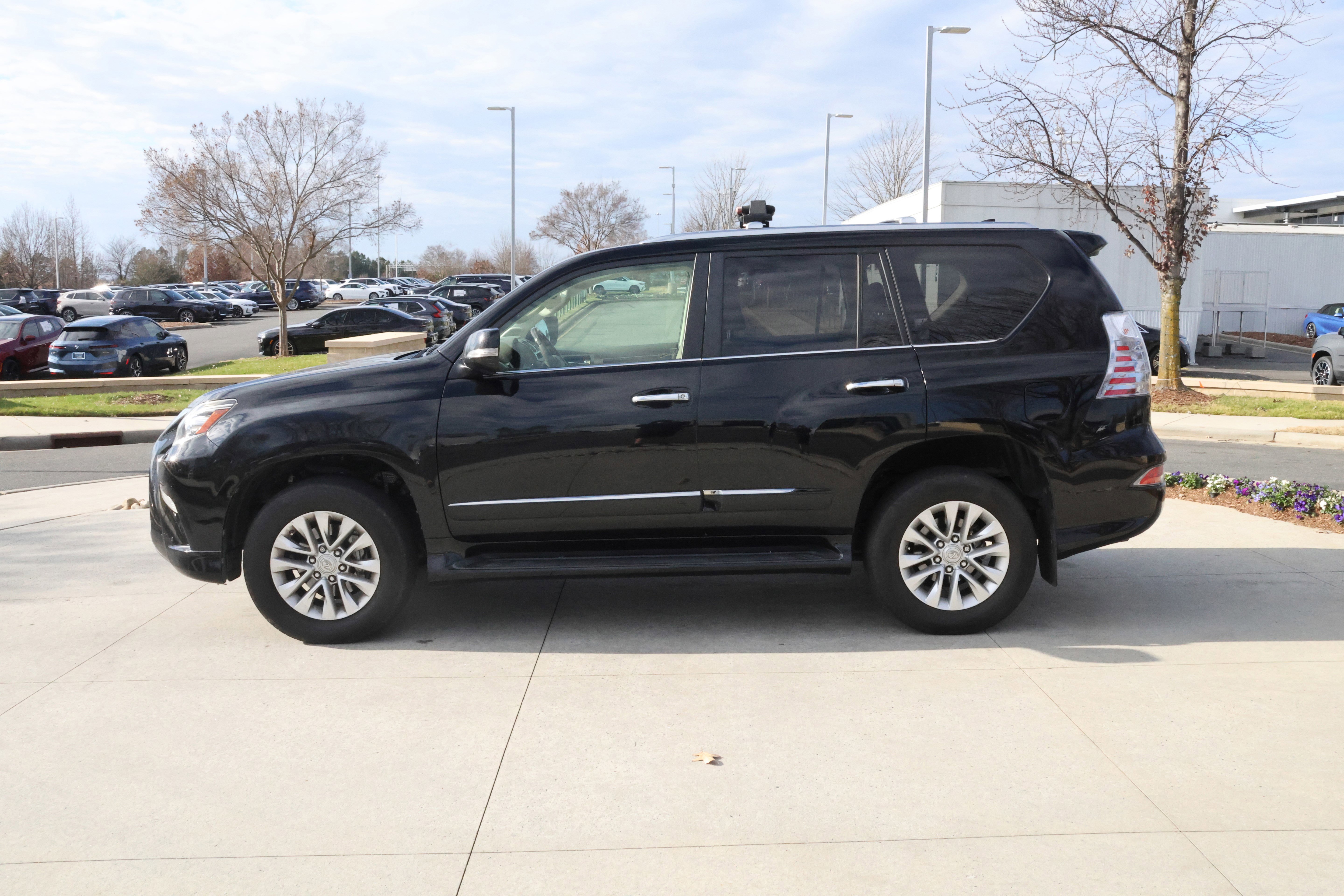 Used 2017 Lexus GX 460 Premium image 6