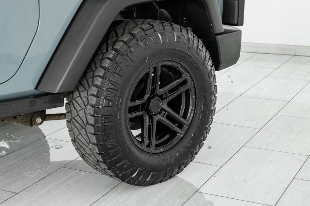 Used 2015 Jeep Wrangler Rubicon w/ Power Convenience Group image 51