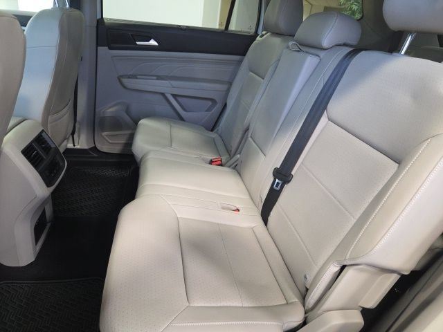 Used 2021 Volkswagen Atlas SEL AWD/4WD image 18
