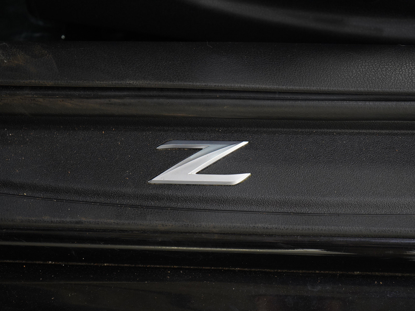Used 2014 Nissan 370Z Touring w/ Sport Package RWD image 24
