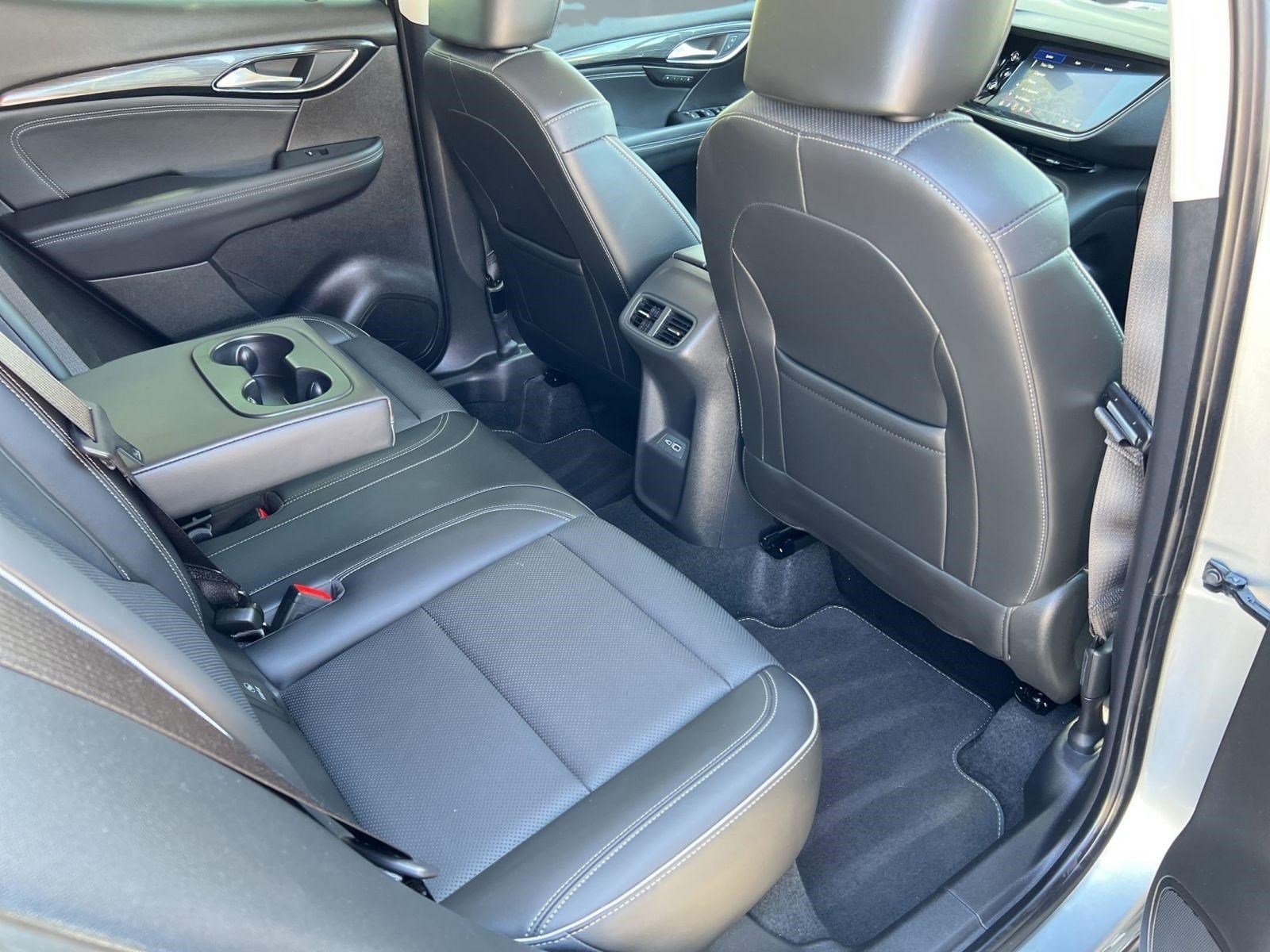 Used 2023 Buick Envision Essence image 29