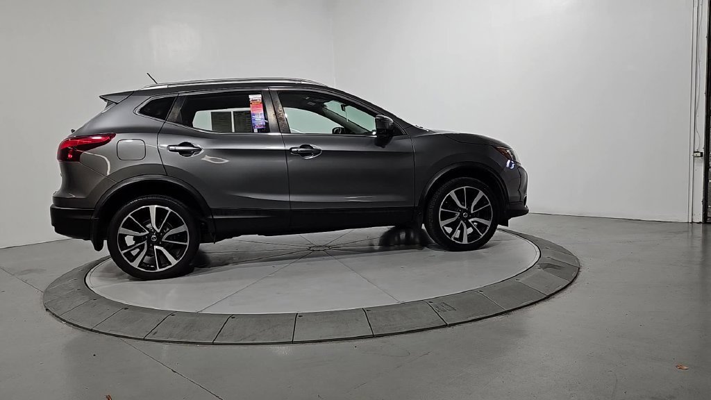 Used 2018 Nissan Rogue Sport SL FWD image 7