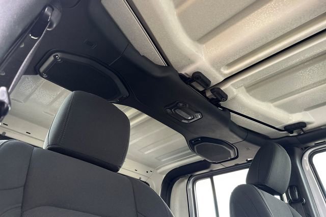 Certified 2022 Jeep Gladiator Sport image 16