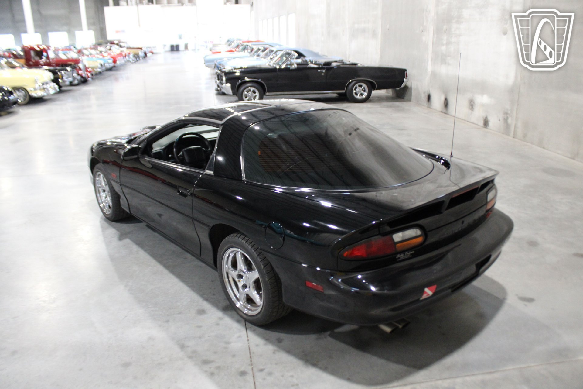 Used 2000 Chevrolet Camaro Z28 w/ SS Performance/Appearance Pkg RWD image 12