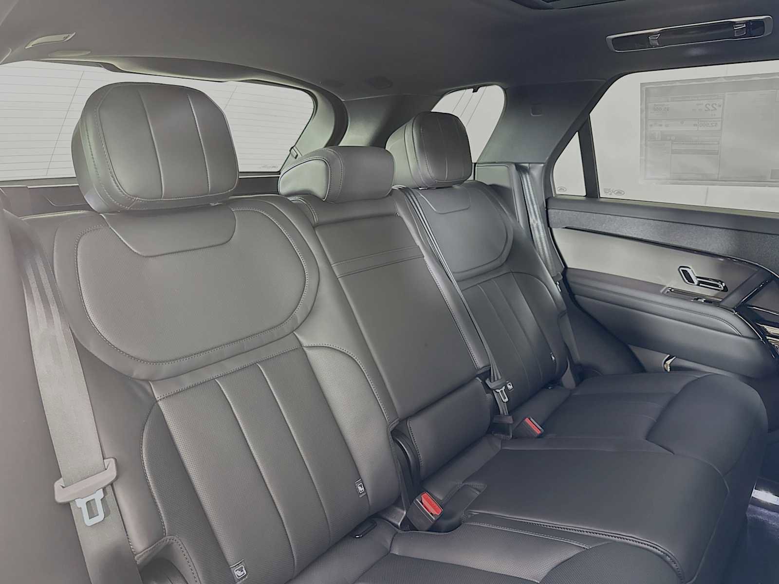 New 2025 Land Rover Range Rover Sport Dynamic SE image 25