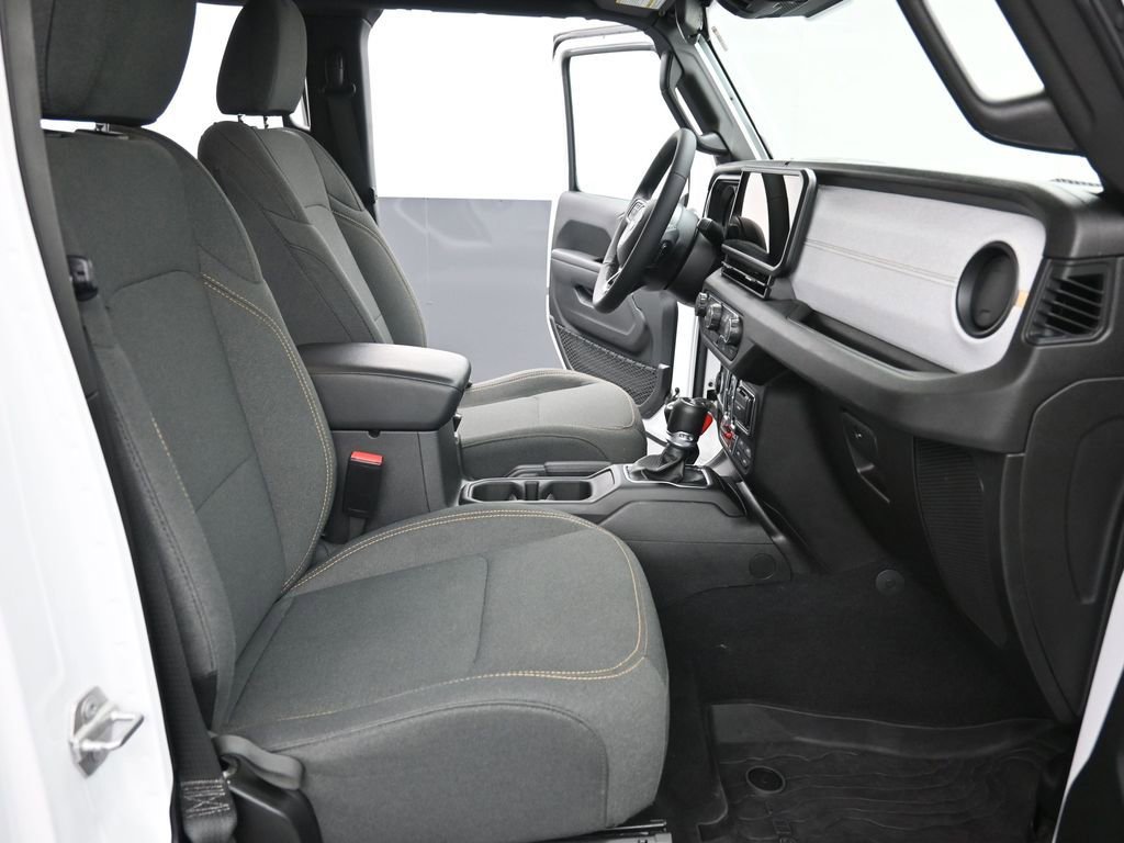 Used 2025 Jeep Wrangler Unlimited Sport AWD/4WD image 16