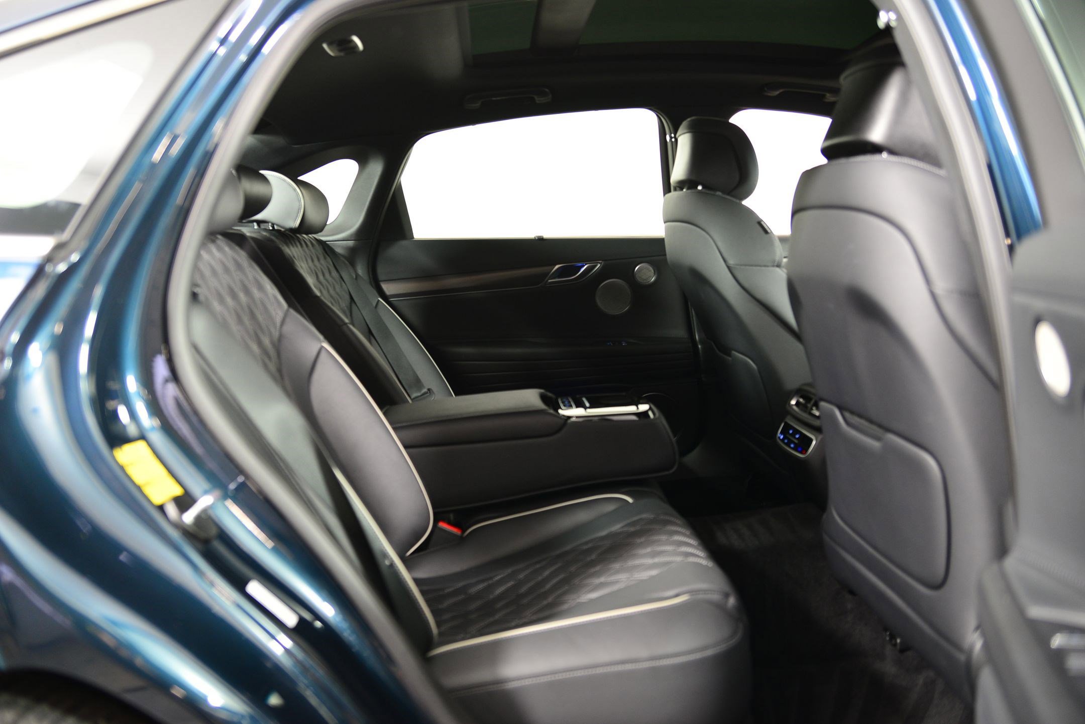 Used 2023 Genesis G80 3.5T Sport image 23