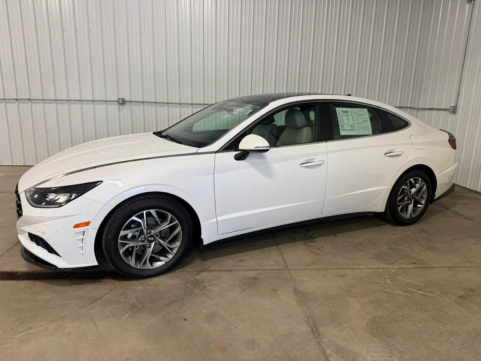 Used 2020 Hyundai Sonata SEL w/ Premium + Sunroof Package FWD image 2