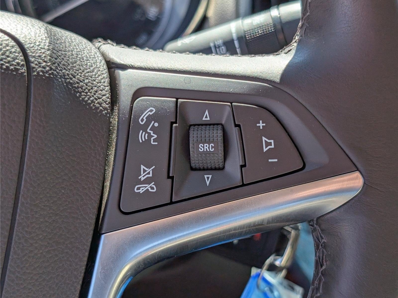 Used 2014 Buick Verano FWD image 21