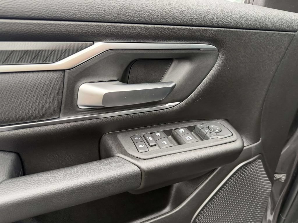 Used 2025 RAM 1500 Big Horn AWD/4WD image 25