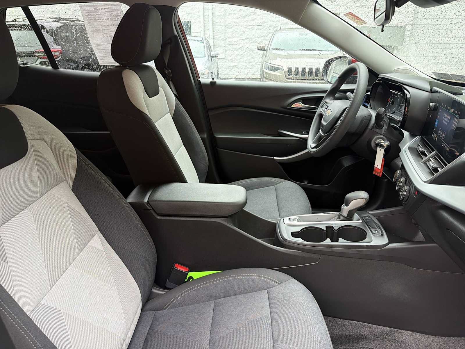Certified 2024 Chevrolet Trax LS w/ LS Convenience Package FWD image 27