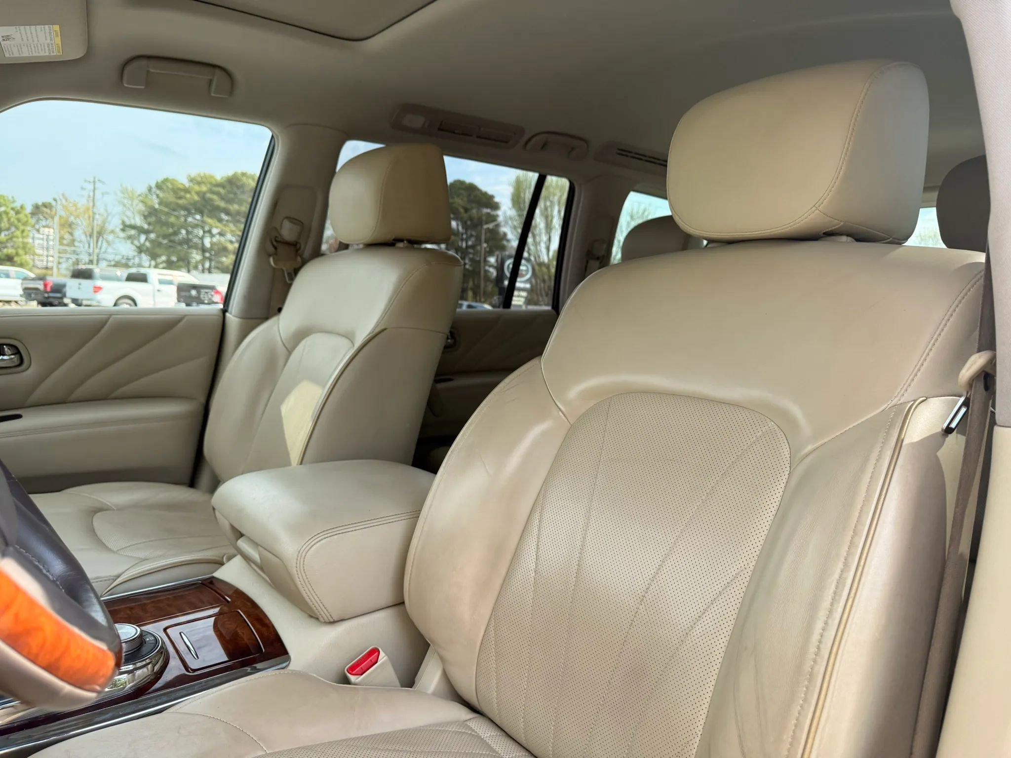 Used 2017 INFINITI QX80 4WD w/ Deluxe Technology Package image 12