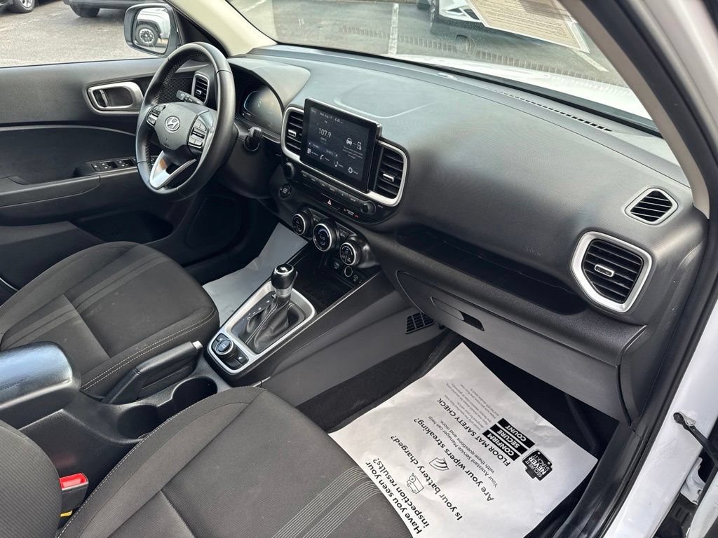 Used 2026 Hyundai Venue SEL FWD image 35