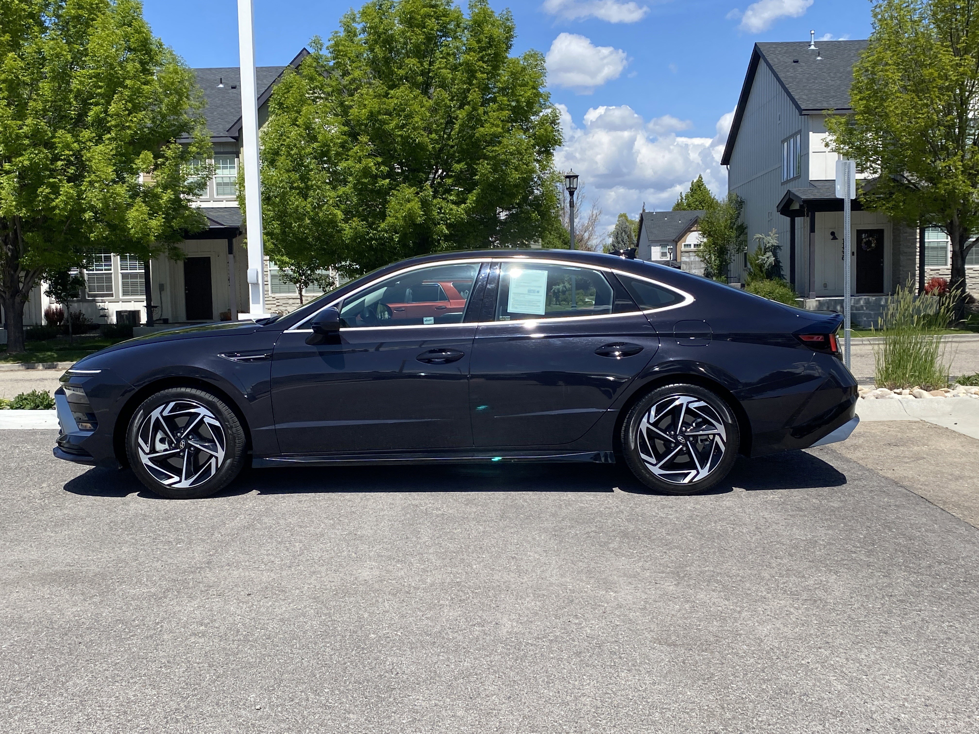 Used 2024 Hyundai Sonata SEL w/ Convenience Package FWD image 3