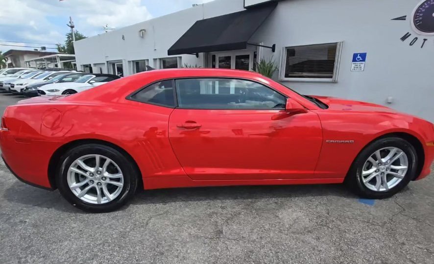 Used 2015 Chevrolet Camaro LS RWD image 17