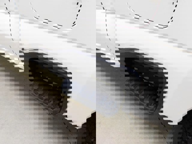 New 2026 Ford F350 Lariat w/ FX4 Off-Road Package image 15